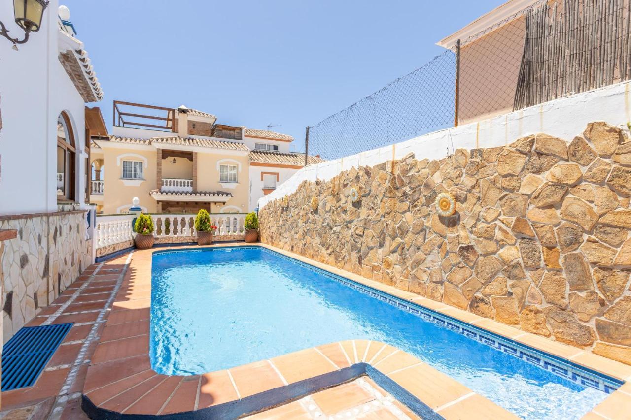 Apartamento Con Piscina Privada 네르하 외부 사진